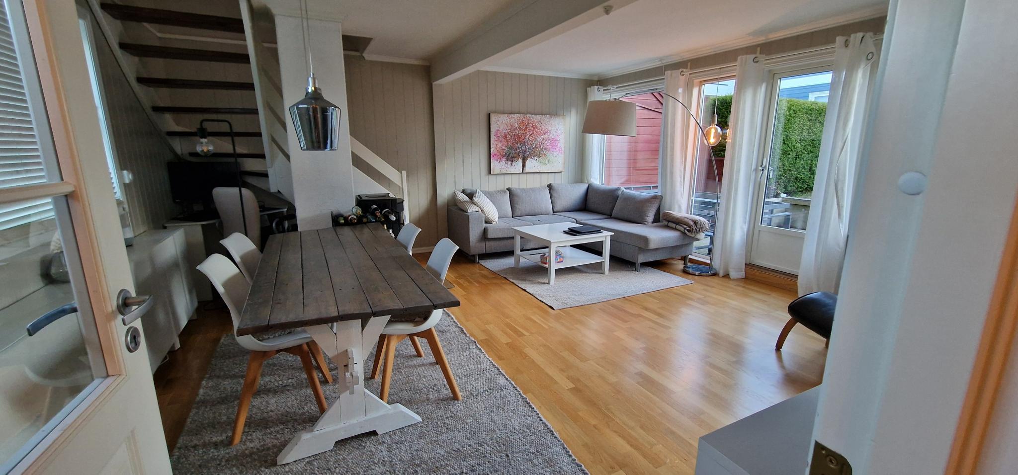 1. etg. Stue fra gang